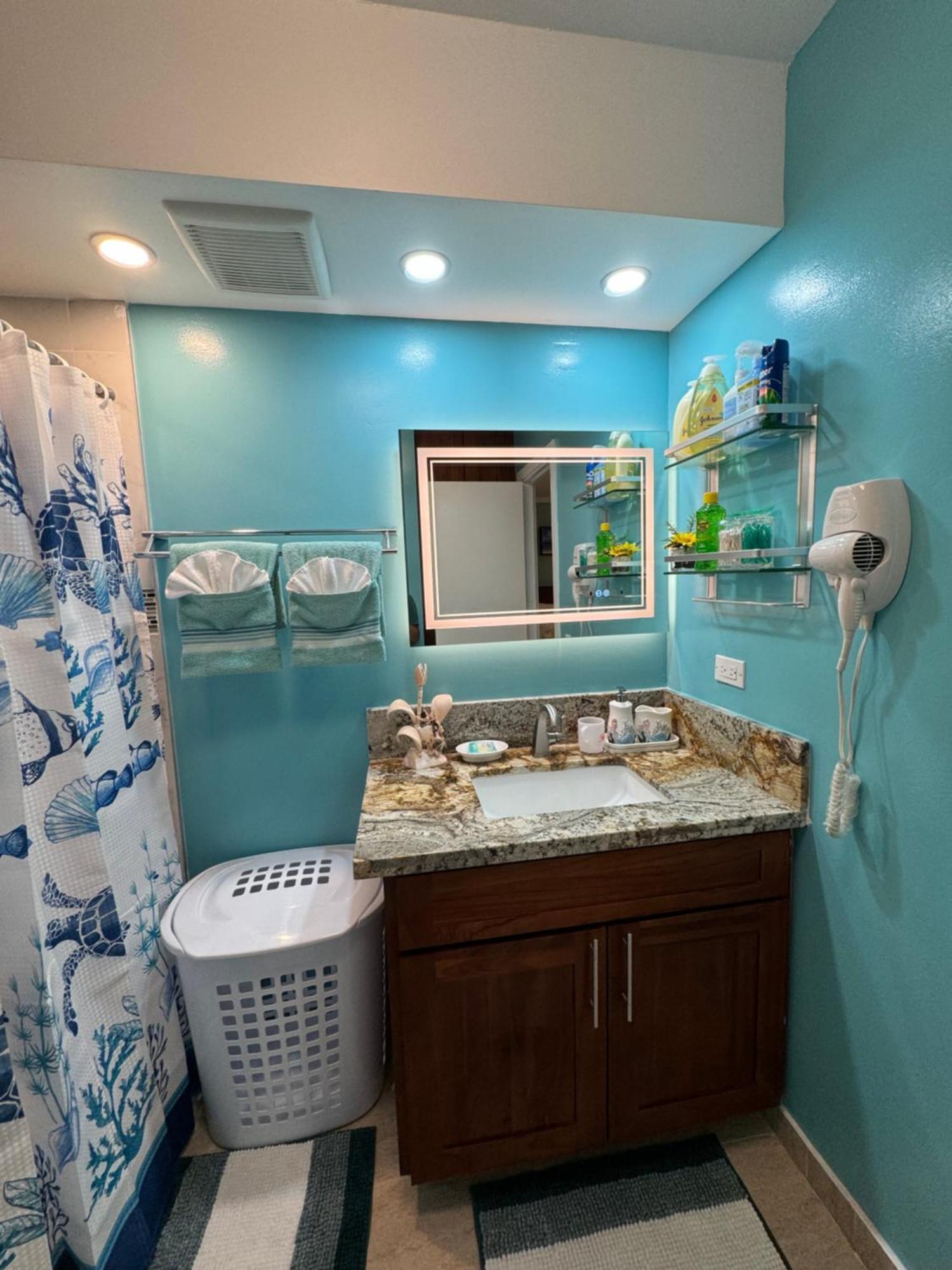 Apartment Aloha Waikiki 2beds, 2baths, Free Parking. Honolulu