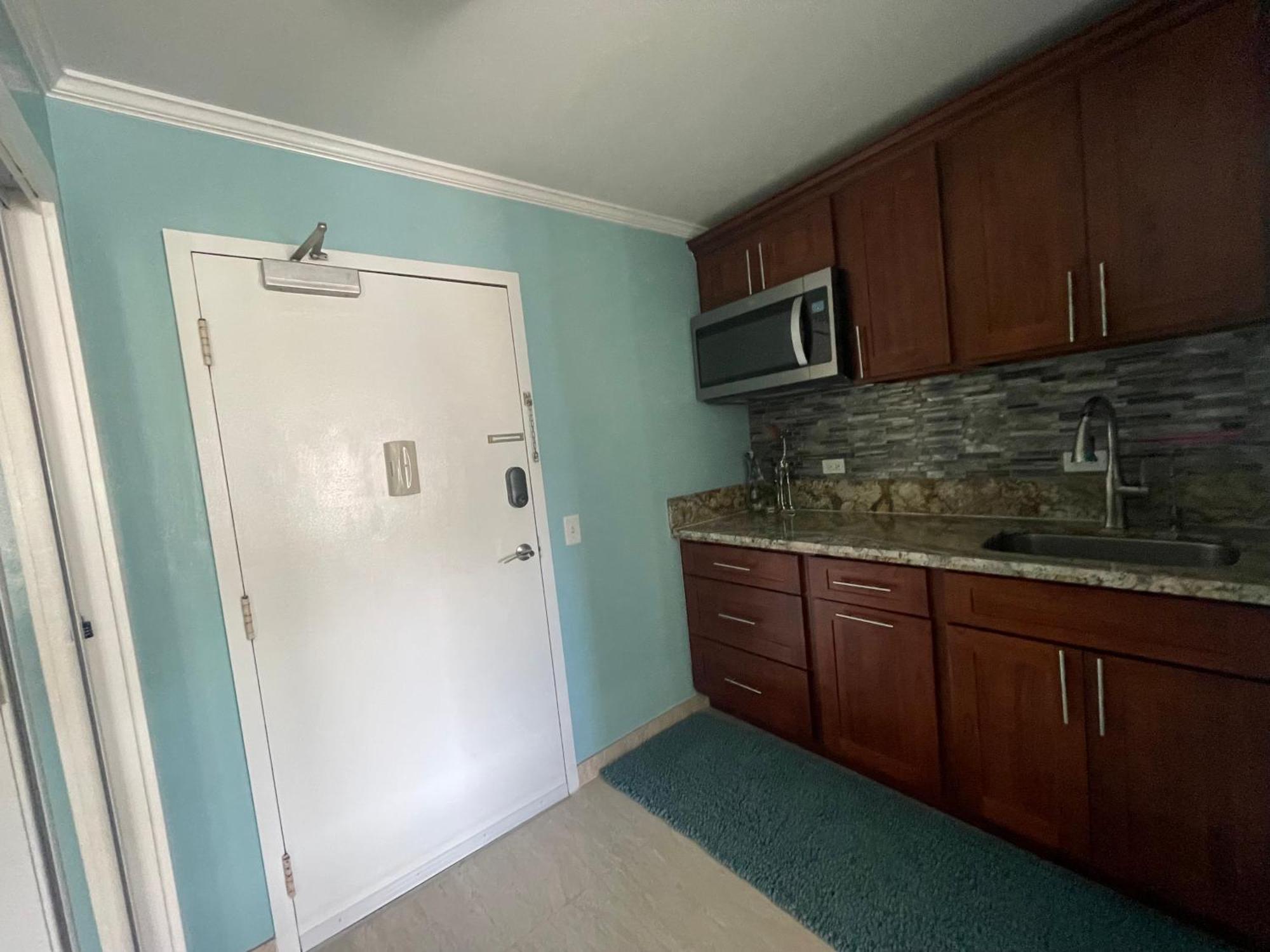 Apartment Aloha Waikiki 2beds, 2baths, Free Parking. Honolulu