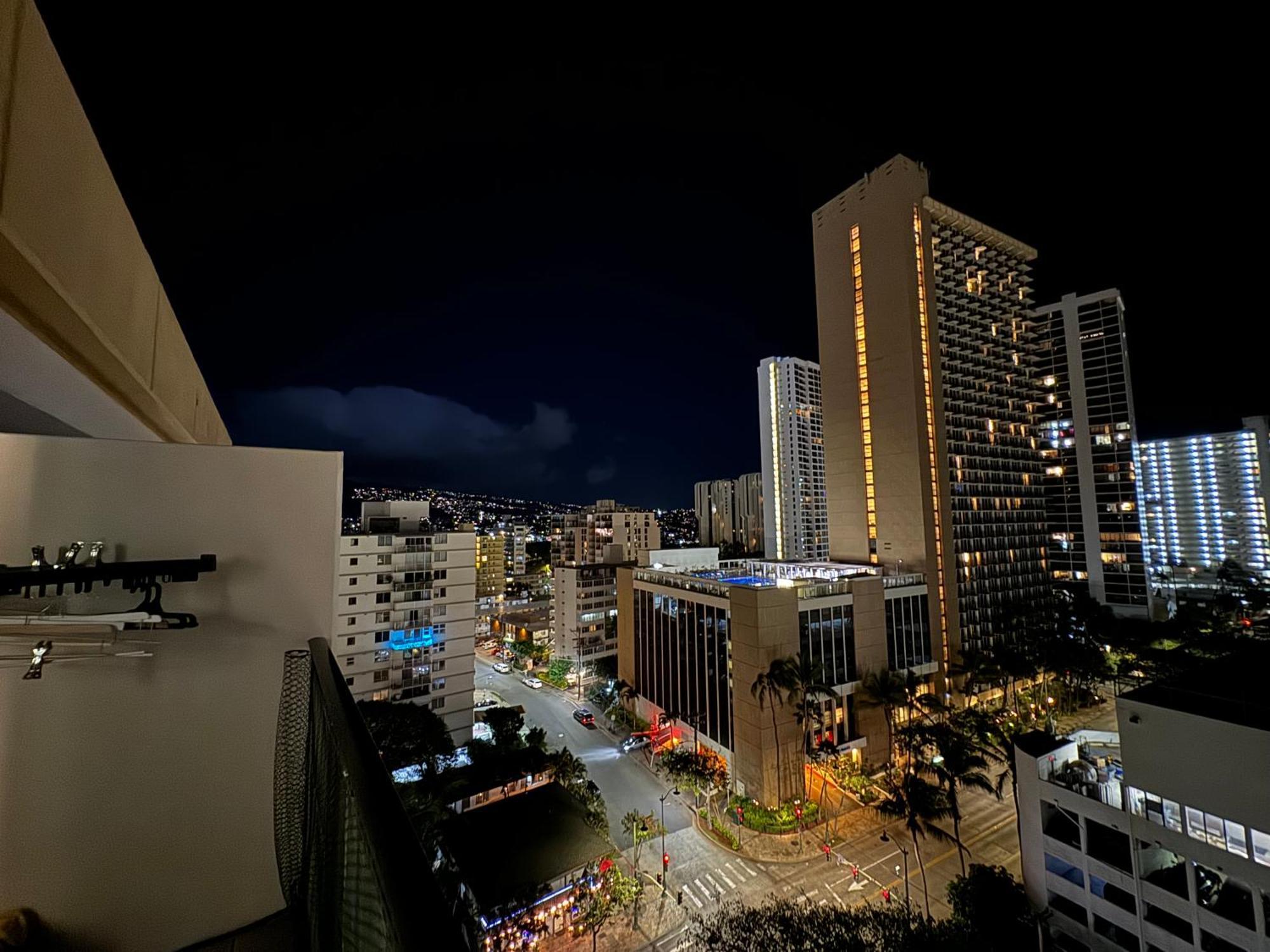 Apartment Aloha Waikiki 2beds, 2baths, Free Parking. Honolulu