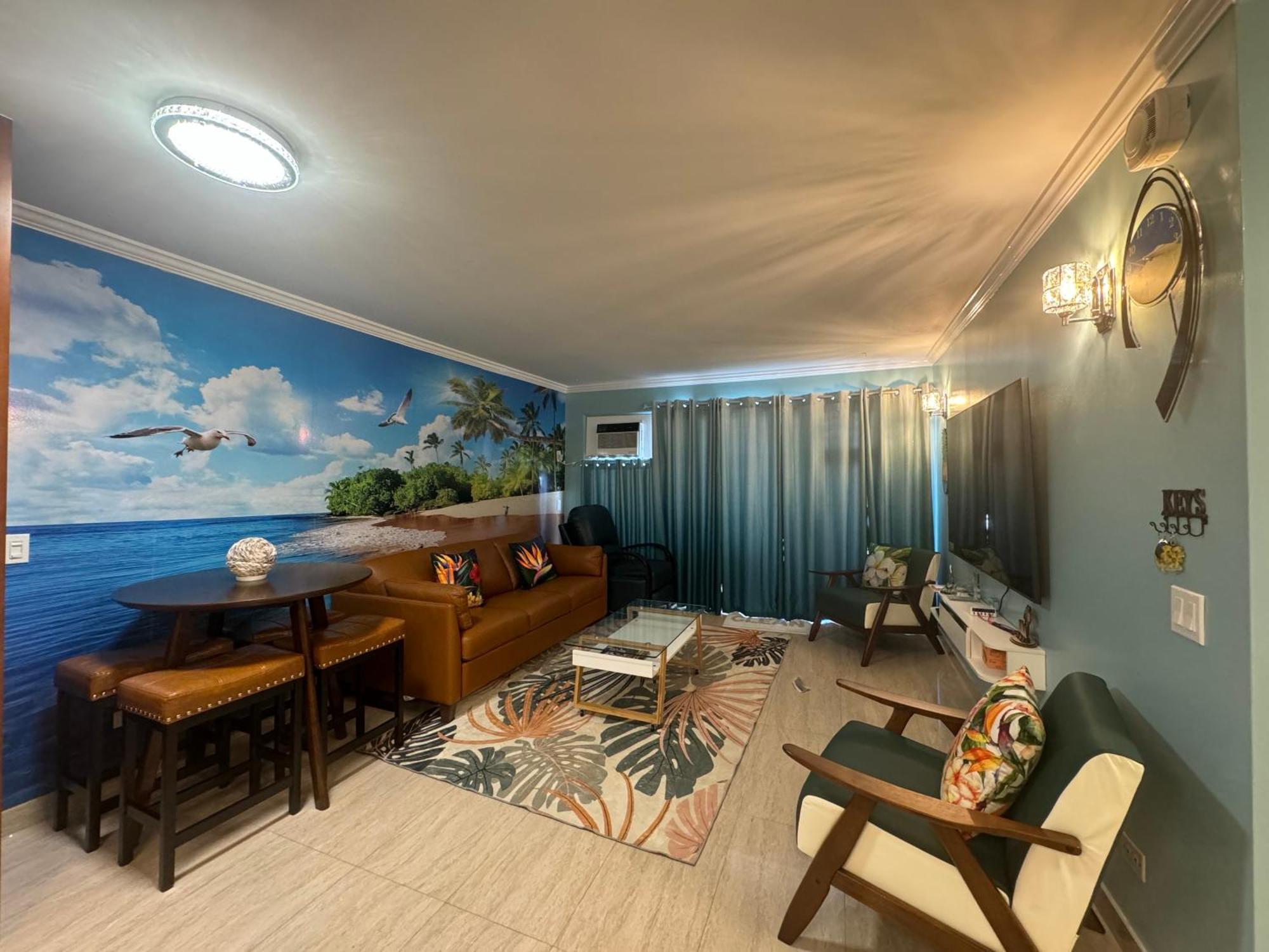 Aloha Waikiki 2beds, 2baths, Free Parking. *
