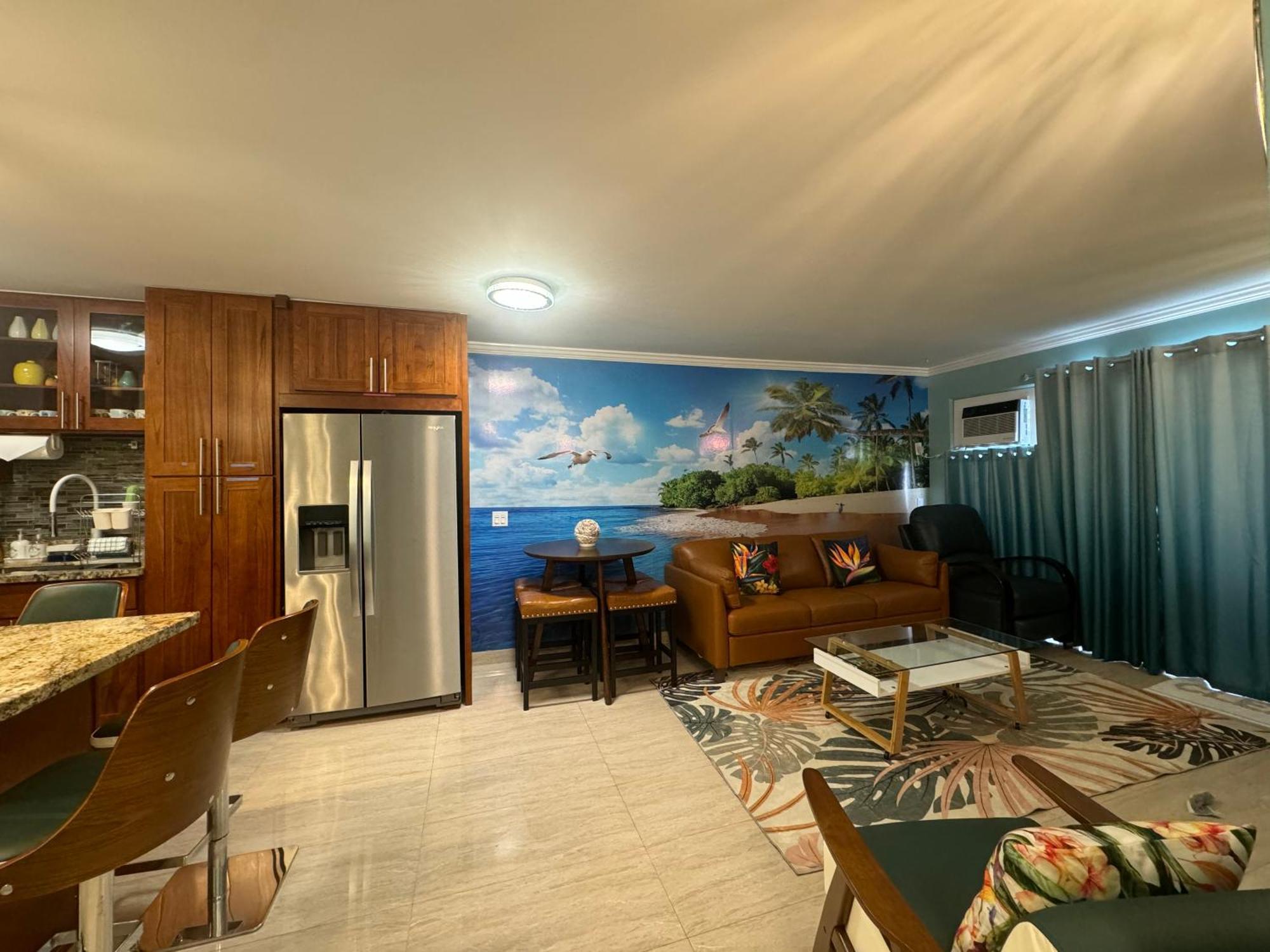 Aloha Waikiki 2beds, 2baths, Free Parking.
